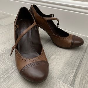 Merona two tone brown heeled shoe